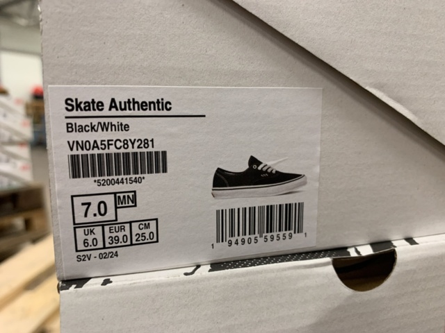 1407896-4 Shoes Vans Skate Authentic, Size 39