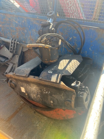 1338352-81 Lastbil Volvo FM9 4X2 Manuell, -2006