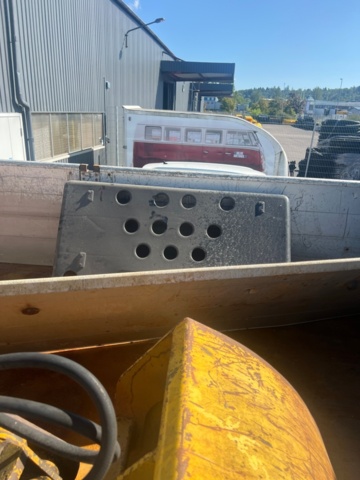 1338352-83 Lastbil Volvo FM9 4X2 Manuell, -2006