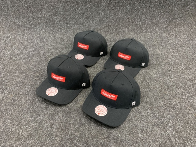 1408169-1 4 st Kepsar Snapback Mitchell & Ness