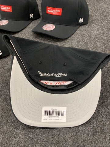 1408169-5 4 st Kepsar Snapback Mitchell & Ness