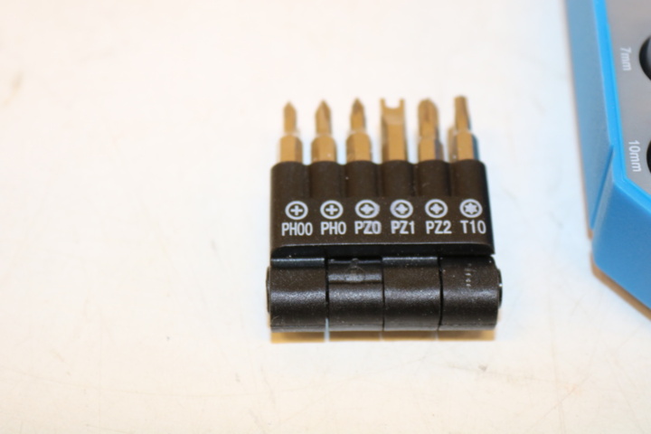 1300806-6 Mätinstrument & verktyg