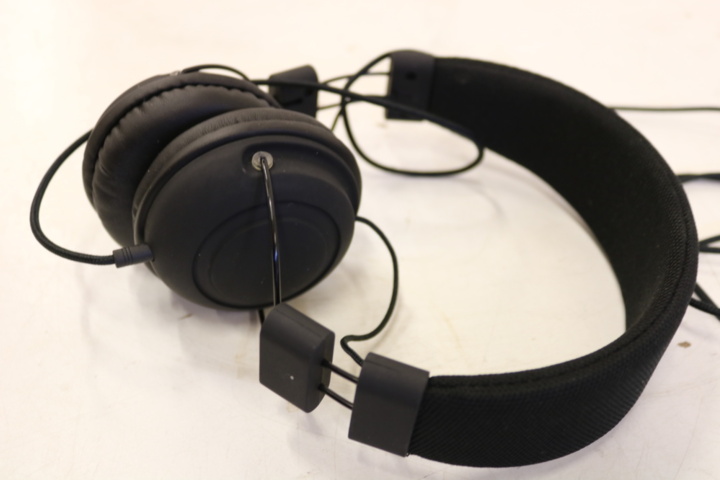 1300809-48 Elektronikartiklar/powerbanks