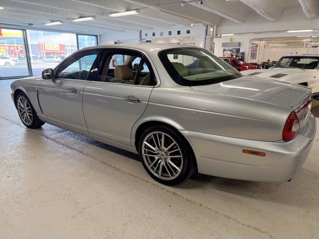 1405259-3 Jaguar XJ 2.7 V6 Automatisk, 207hk, 2008