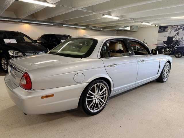 1405259-4 Jaguar XJ 2.7 V6 Automatisk, 207hk, 2008