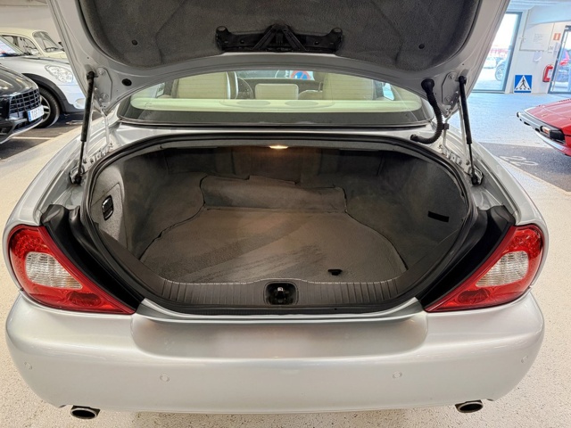 1405259-22 Jaguar XJ 2.7 V6 Automatisk, 207hk, 2008