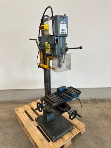 1399770-1 Pillar drilling machine Strands S68 with coordinate table
