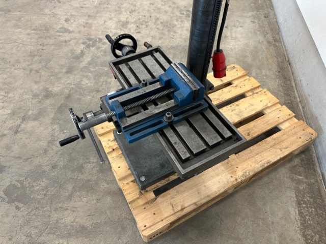 1399770-7 Pillar drilling machine Strands S68 with coordinate table