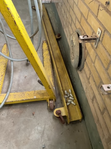 1406303-4 Lyftredskap för pallar mm