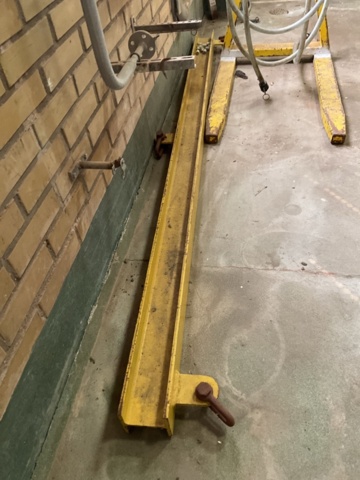 1406303-7 Lyftredskap för pallar mm