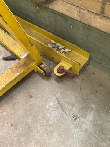 1406303-8 Lyftredskap för pallar mm