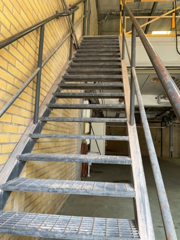 1406304-4 Ståltrappa