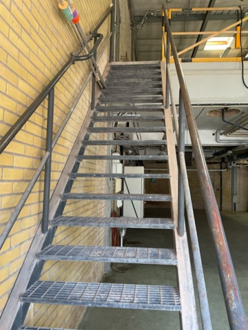 1406304-5 Ståltrappa