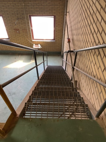 1406304-6 Ståltrappa