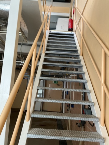 1406307-5 Ståltrappa