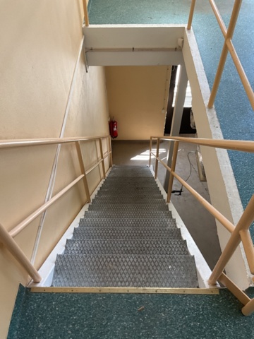 1406307-8 Ståltrappa