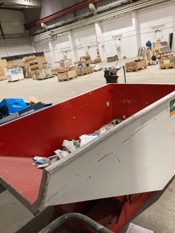 1402823-6 Tippcontainer/ Skrotbinge