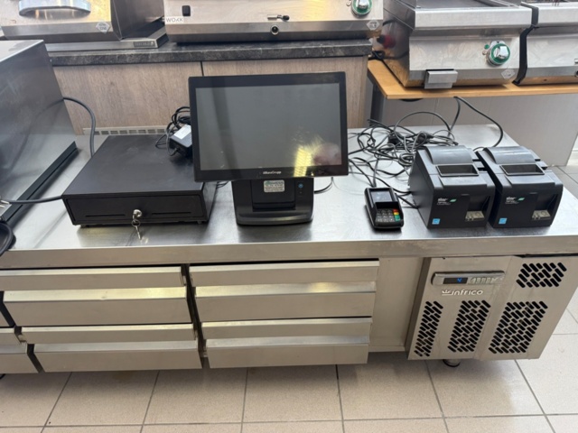 1351770-1 Kassasystem inkl, kassalåda, betalterminal, 2 st kvittoskrivare