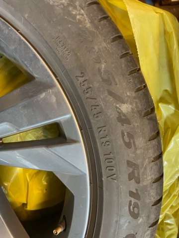 1332989-51 Volkswagen Tiguan 2.0 TDI DPF SCR 4Motion DSG Sekventiell, 200hk, 2021