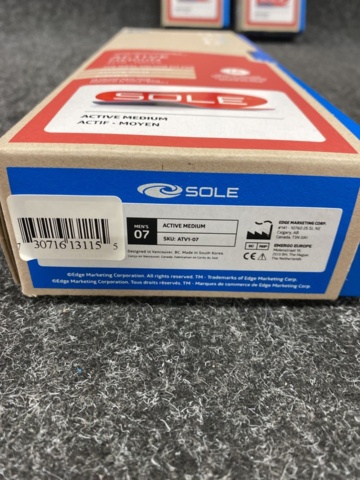 1408349-3 3 st par illäggsulor, Strl US 7