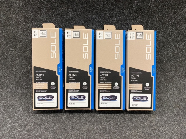 1408351-1 4 st par illäggsulor, Strl US 7