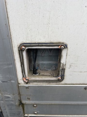 1395429-16 Skåpbil Volvo FL 4*2  Manuell, -2010