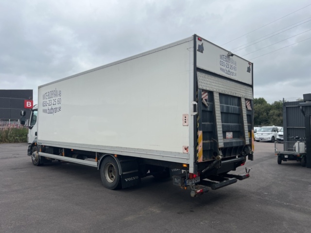 1395429-3 Skåpbil Volvo FL 4*2  Manuell, -2010