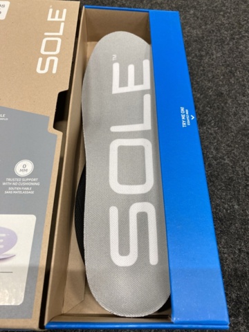 1408359-5 4 st par iläggssulor, Strl US 8