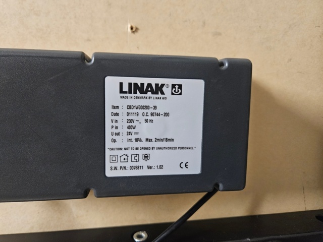 1366979-8 Diverse kontorsmöbler, säkerhetsskåp m.m.