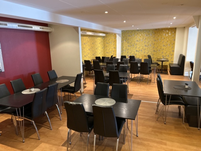 1361083-1 Restaurant furniture - Tables and chairs