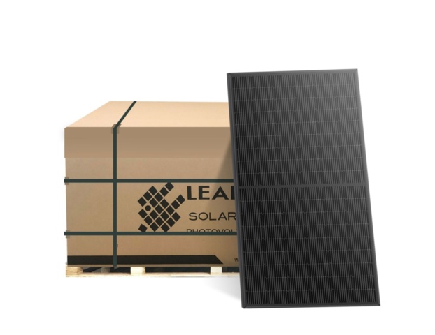 Solar panels, pallet with 36 panels - PS Auction - We value the future ...
