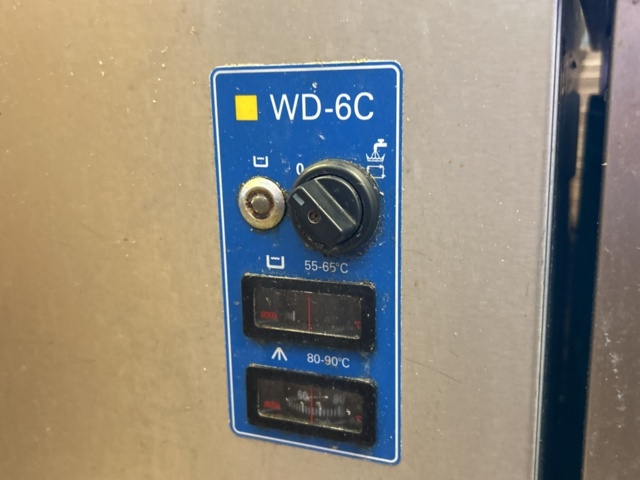 1361102-10 Diskmaskin Wexiödisk WD-6C med in- och utmatningsbänk, korgar och tillbehör