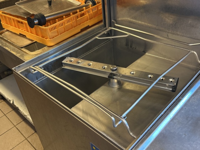 1361102-11 Diskmaskin Wexiödisk WD-6C med in- och utmatningsbänk, korgar och tillbehör