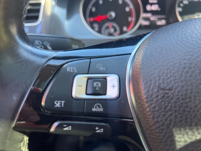 1408650-23 Volkswagen Golf 5-dörrar 1.0 TSI BMT Manuell, 110hk, 2017