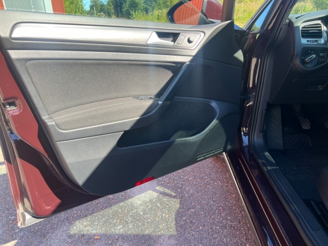 1408650-15 Volkswagen Golf 5-dörrar 1.0 TSI BMT Manuell, 110hk, 2017