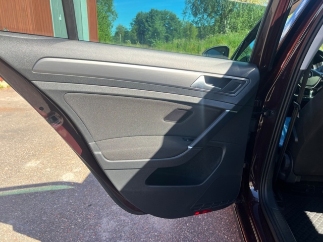 1408650-11 Volkswagen Golf 5-dörrar 1.0 TSI BMT Manuell, 110hk, 2017