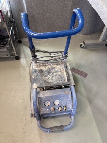 1408404-3 Kompressor på hjul - ScanFast