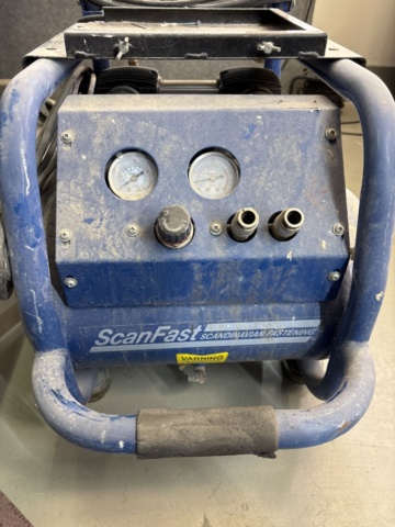 1408404-5 Kompressor på hjul - ScanFast