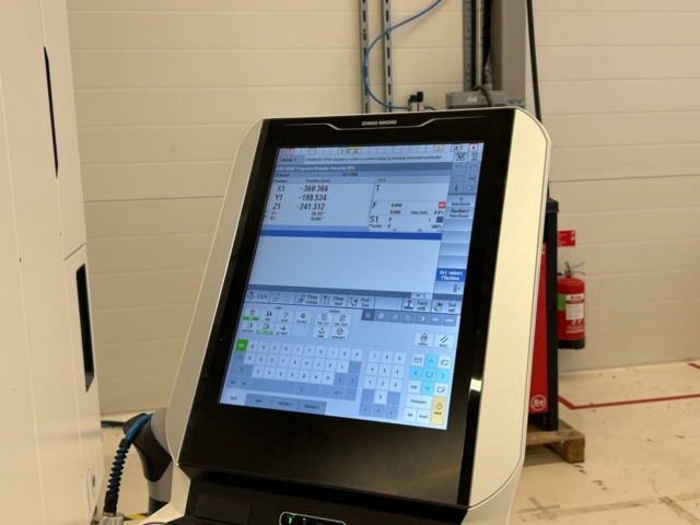 1361117-23 CNC-maskin 5-axlig - DMG Mori CMX 50 U -2023