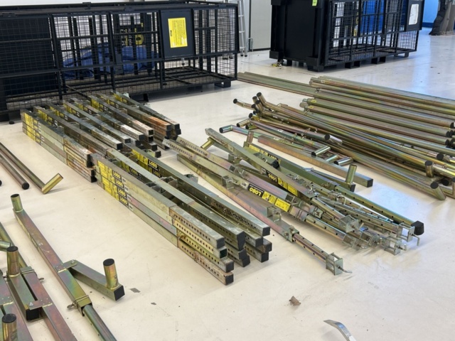 1361049-8 Byggställning Lobo Systems -2024