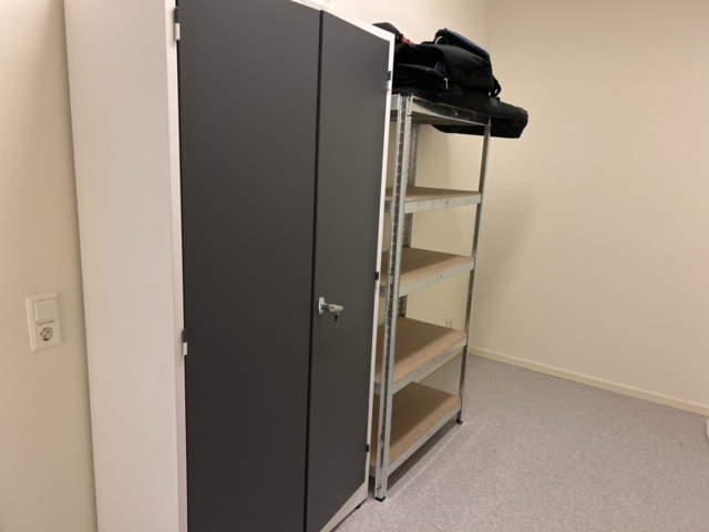 1361141-6 Lagerhyllor och skåp