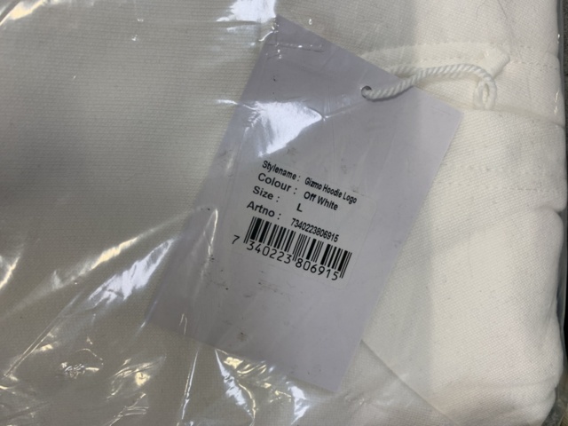 1408938-4 4 st Tröjor, Strl L