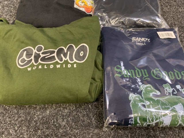 1408939-3 4 st Tröjor, Strl S