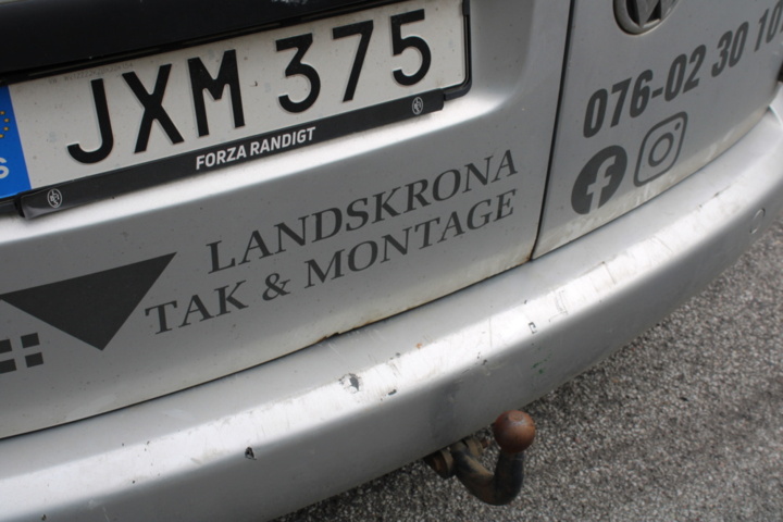 1409879-12 Volkswagen Caddy 1.6 TDI Manuell, 102hk, 2011 (rep. objekt)