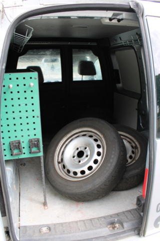 1409879-14 Volkswagen Caddy 1.6 TDI Manuell, 102hk, 2011 (rep. objekt)