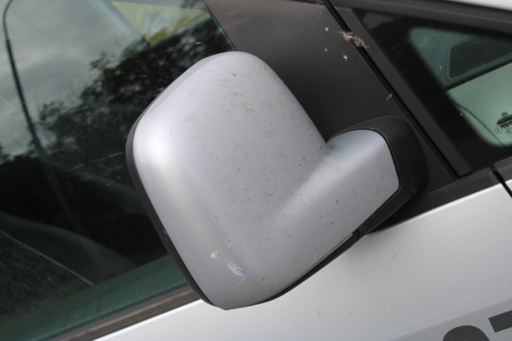 1409879-16 Volkswagen Caddy 1.6 TDI Manuell, 102hk, 2011 (rep. objekt)