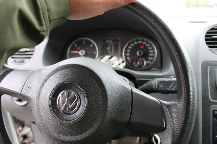 1409879-25 Volkswagen Caddy 1.6 TDI Manuell, 102hk, 2011 (rep. objekt)