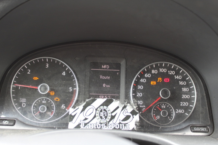 1409879-34 Volkswagen Caddy 1.6 TDI Manuell, 102hk, 2011 (rep. objekt)