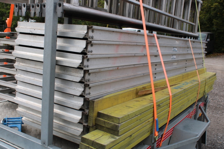 1409880-11 HAKI-aluminiumställning inkl släpvagn -2022