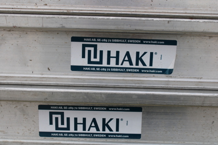 1409880-15 HAKI-aluminiumställning inkl släpvagn -2022